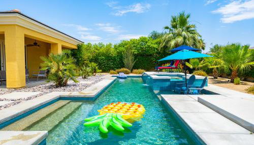 Luxurious 5BR Resort Style Home w/ Pool & Spa - Foto 4, Garden, sunbed, Garden view