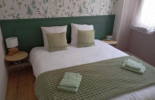 Les meublés de Louis-Marie, 2 appartements indépendants pour 4 personnes, 8 personnes au total, proche du Puy du Fou - Foto 1