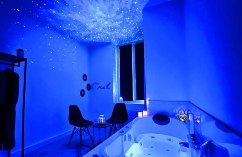 Cinéma & Jacuzzi aux Étoiles - CasaBianca Suite - Foto 10