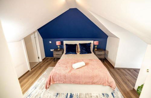 Modern 2-Bed Apartment - Near Train and Town - Parking Available - Foto 44