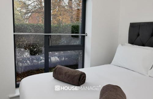 Modern Beautiful 5 bed -Sleeps 13 - Free Parking - Foto 43