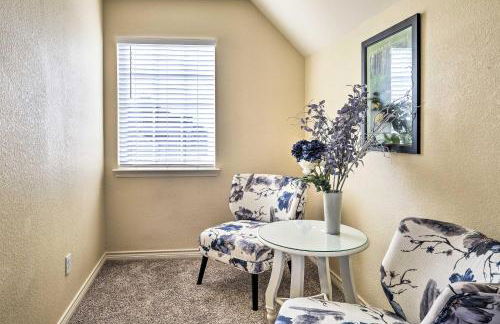 Walk to Lake Family Gem with Pool Access in Afton - Foto 11