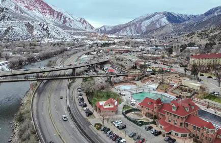 Luxury Mountain Retreat with Views 14 Min to Glenwood - Foto 27