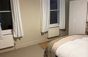 Stokey Skyline Retreat With Balcony - Foto 4