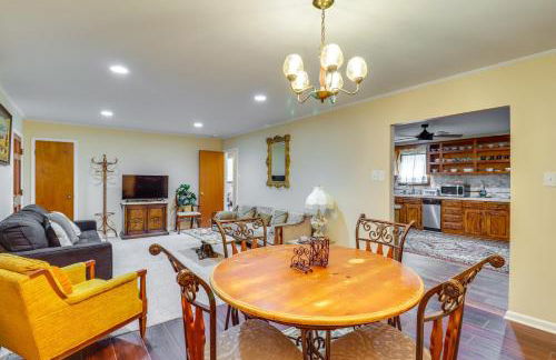 2 Mi to Dtwn Natchez Cozy Home with Yard and Patio! - Foto 1