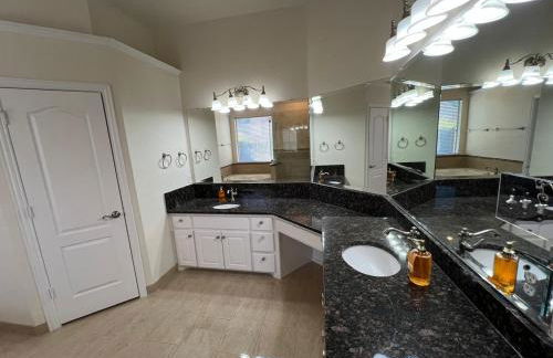 Lovejoy Serenity - Amazing pool, Games, Movie Room - Foto 21