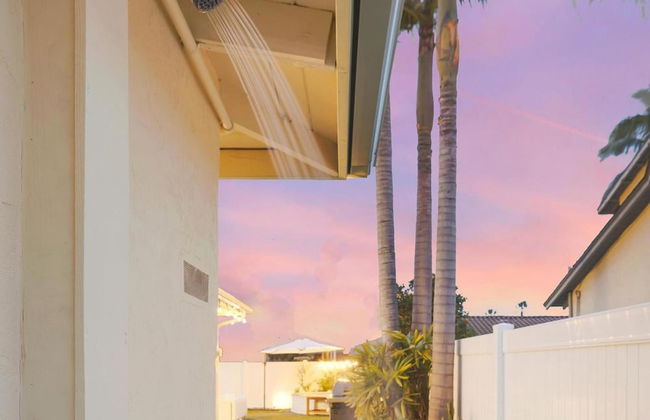 Designer Coastal Paradise w Pool - Steps to Beach - Foto 22