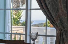 Stunning Villa with Pool & View near beach - Foto 78