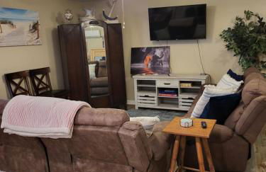 Historic GWALTNEY HOUSE-Cottage at St Andrew's Bay - Photo 2