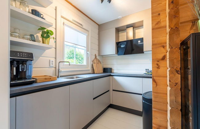 Holiday Home by Zuidlaardermeer With Jetty - Photo 12