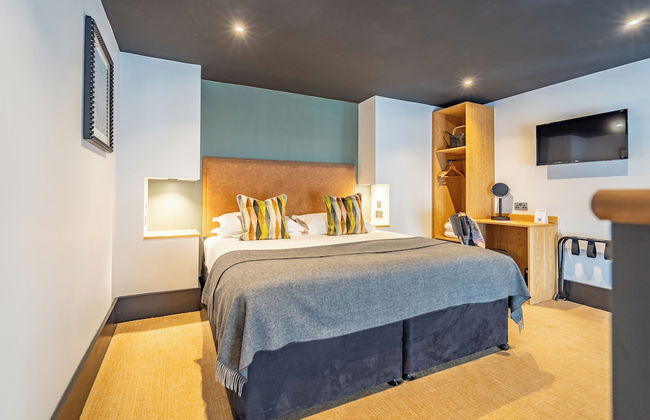 Crescent Place by Mansley - Photo 34