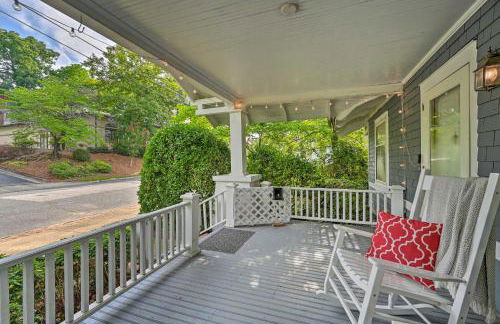 Bright Greensboro Escape about 1 Mi to Downtown - Foto 28