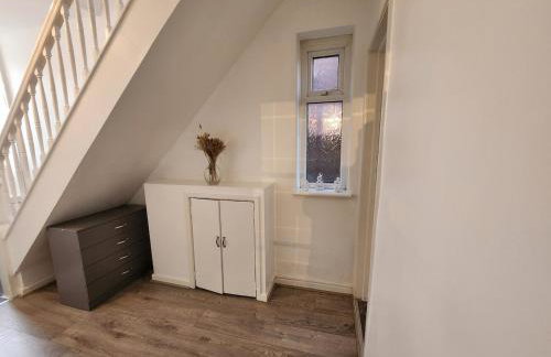 Newly Refurbished 3 Bedroom House with Lovely Garden - Foto 27
