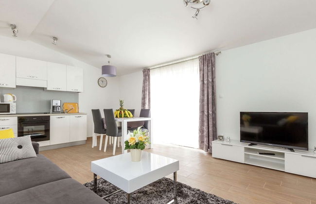 Beautiful Apartment in Between Split and Trogir - Foto 10