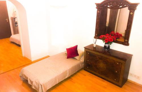 "Casa20200" 2 x Apartments je 150qm für Business, Familien, Gruppen, Handwerker 15min von BERLIN, Erdbeerhof, Outlet B5, 5min vom See Falkensee !! 2 Apartment each 150qm for BUSINESS , FAMILIES 15min from BERLIN!! - Foto 17