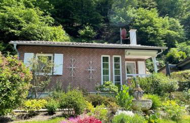 Idyllisches Häuschen im Grünen - Foto 9