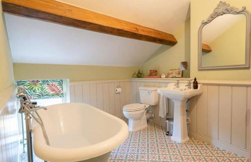 Charming Coates Cottage - Photo 24