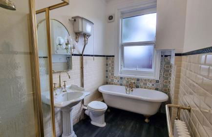 Ashton Mansion, Sleeps 20, Free Parking - Foto 12