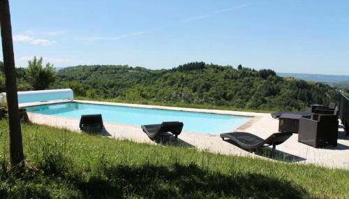 Gîte de France à Altillac 4 épis - Gîte de France 8 personnes MAE-0731 - Foto 2