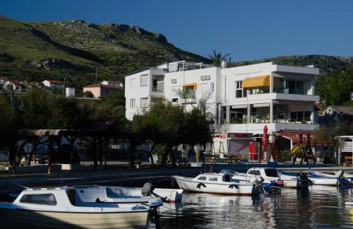 Holidays Roko - Sea View Apartments with Pool - Foto 43