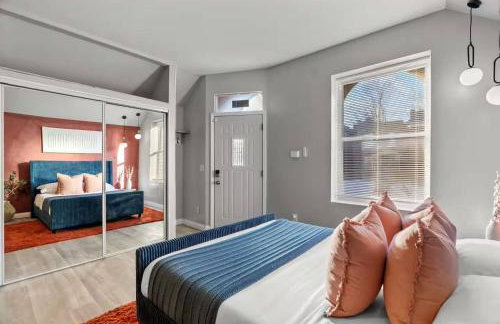 Boutique Studio Hideaway Near Forest Park - Photo 21