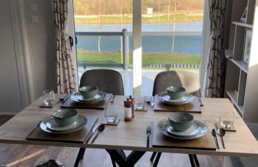 Bay Tree Lodge: Lakeside lodge w/hot tub & cinema surround sound - Foto 15