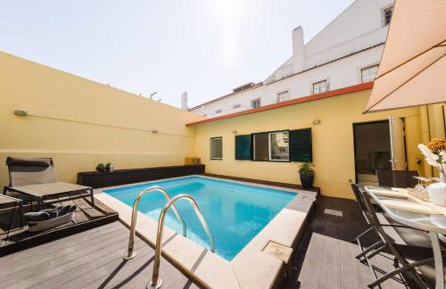 Chiado Gem Private Pool & Patio Retreat - Photo 34