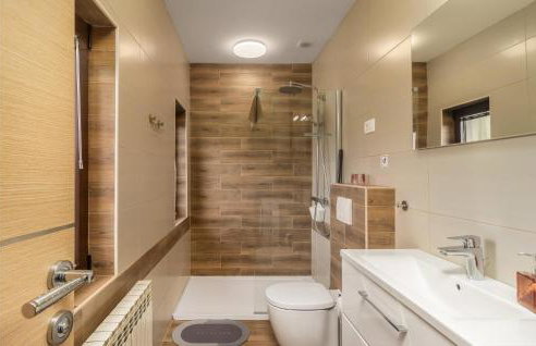 Amazing Home In Lic With Wifi - Foto 19