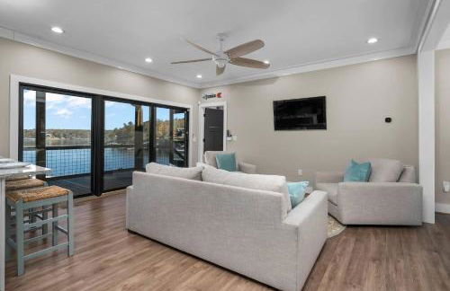 Views! Dock, Water, Game Room, Kids Room! - Foto 18