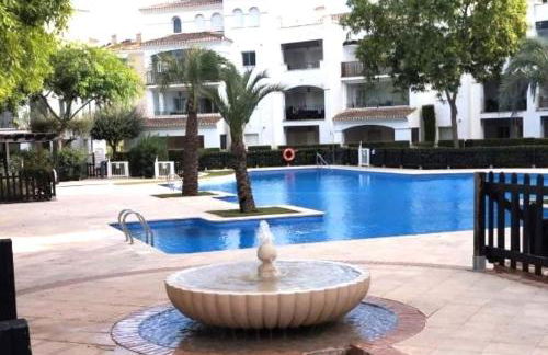 Ground Floor Licenced Apartment, Close to Town & Pool - Foto 1