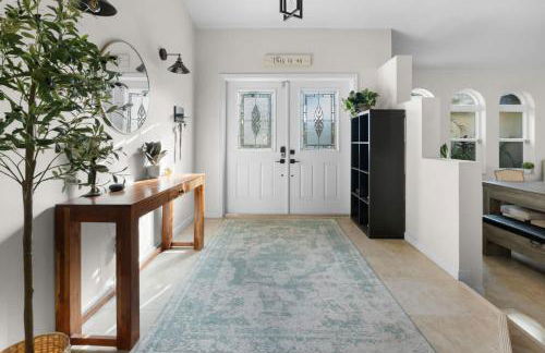 Plantation Pool Home with Hot Tub Sleeps 10 - Foto 13