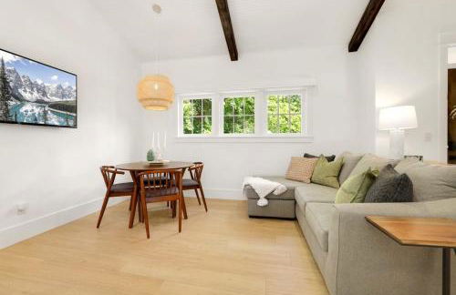 Tovey House-Walk to Downtown and Campus - Photo 25