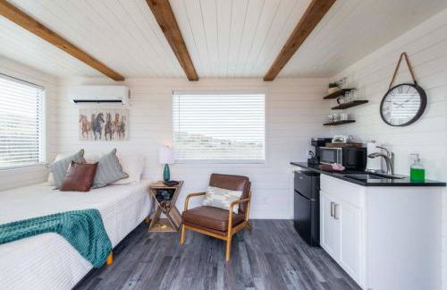 New The Wild West Cozy Container Home - Foto 32