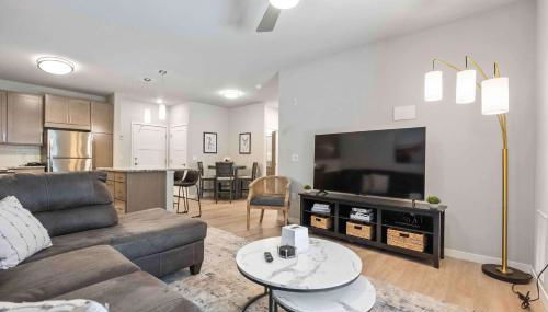 Fitness Room Pool Univ Research Park and Parking - Foto 2