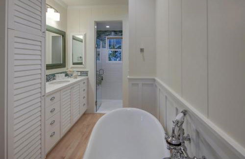 Gorgeous Renovated 1937 Plantation Style Beach House 50 Steps To The Center Of The Beach 5 Bedroom Home by RedAwning - Foto 102