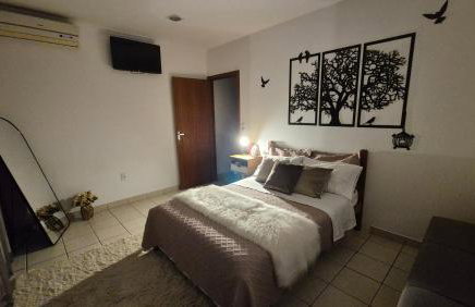 Suite climatizada, ao lado da praca principal - Foto 8