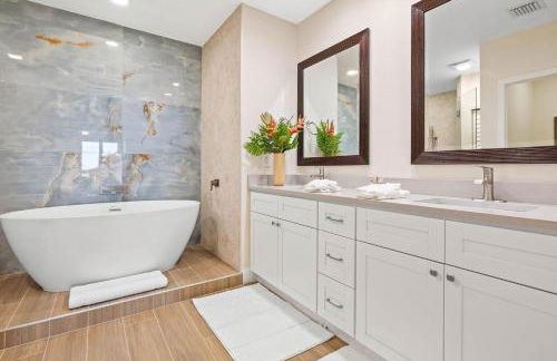 Waterfront Breeze Condo - Photo 27