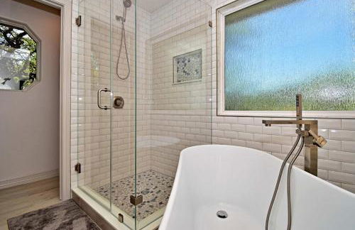 Dreamy Dripping Springs Near Parks, Hiking & More! - Foto 38