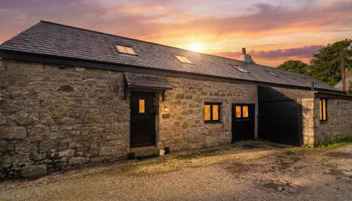 Riverside Barn - Photo 1