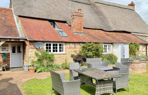 Swan Cottage, 5-Bedroom, Canal View, River, Private gardens, Free Parking's, WiFi, Oxford - Photo 14