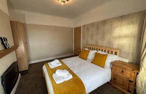 Entire House, Parking, Facilities, sleeps up to 6, suitable for contractors, families or NHS - Foto 5