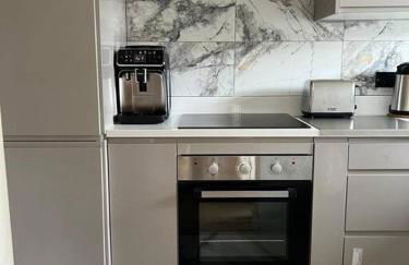 A Cozy Home Away from Home - Photo 5