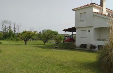 Entire villa with big garden and BBQ amenities - Foto 30