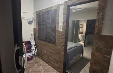 Cantinho Submarino, aproximadamente 10 minutos caminhando até a praia do Forte, com Ar condicionado - Photo 19