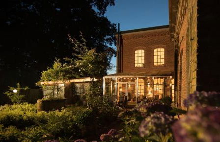 LokoMotel-Wohnung, Luxus Ferienwohnung im Lokschuppen - Foto 8