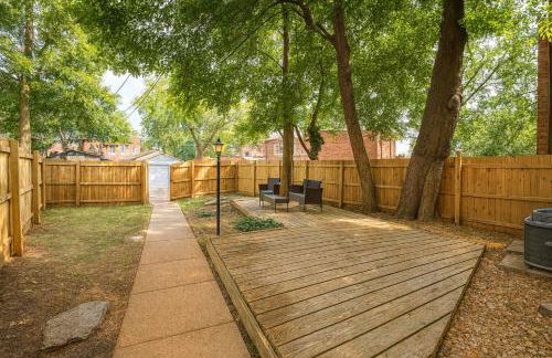 Soulard 2BR Balcony Free Parking Walk to Dining - Foto 26