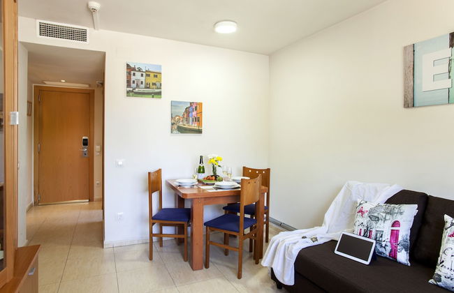 Velor Apartments - Photo 21