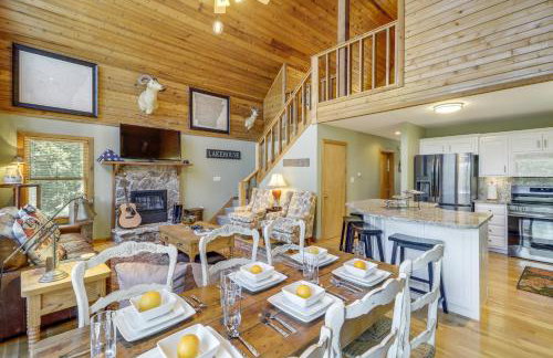 Peaceful Greers Ferry Cabin with Deck and Lake View! - Foto 7