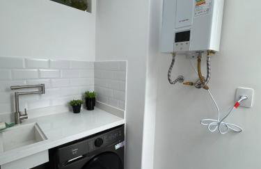 Apartamento ao lado do metrô e praia, 45m2, Tv 55" - Foto 29