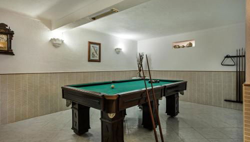 Villa Cadre - 5BR w Private Pool & Snooker Table - Foto 5, Game Room